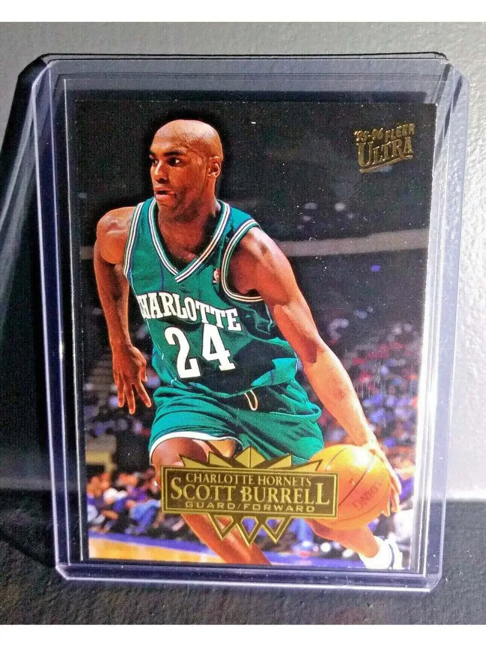 1995-96 Scott Burrell Fleer Ultra #18 Basketball Card